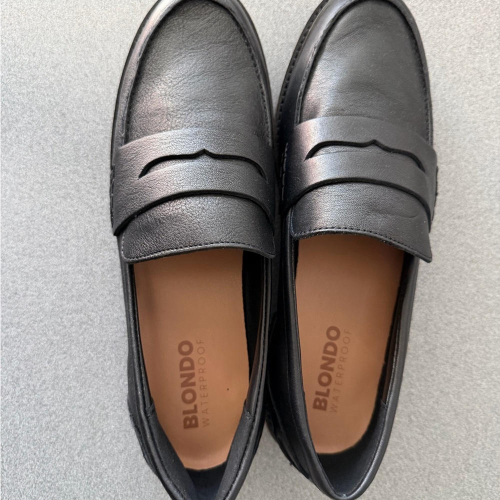 Blondo Women's Black Leather Slip-On Loafers